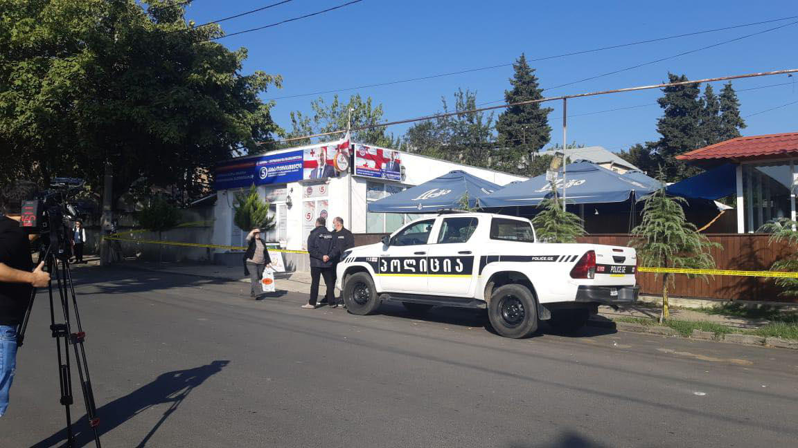 „ნაციონალური მოძრაობის“ ინფორმაციით, ბოლნისში კახა ოქრიაშვილის საარჩევნო შტაბის ოფისი გატეხეს