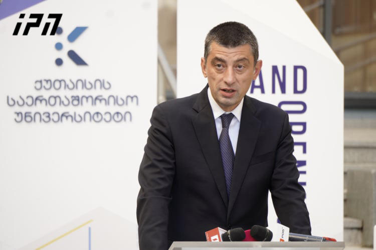 პრემიერი - არ შეიძლება ჯანმრთელი ადამიანი იმიტომ, რომ საშუალო ტემპერატურა აქვს 37,7, ინფექციური საავადმყოფოს პალატაში წამოგორდეს