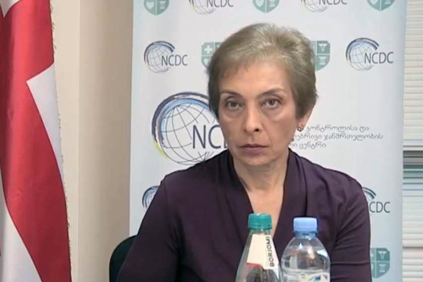 ხათუნა ზახაშვილის ინფორმაციით, კორონავირუსისგან დაცვისთვის ყველაზე ეფექტიანი ორ ან სამშრიანი სამედიცინო პირბადეა