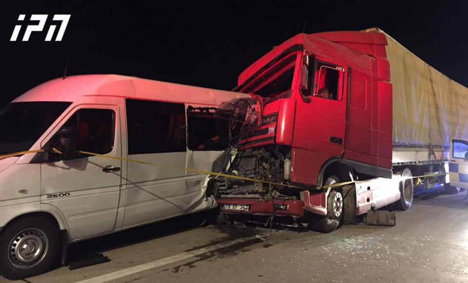 გორთან ავტოსაგზაო შემთხვევას 5 ადამიანი ემსხვერპლა, 11 კი დაშავდა