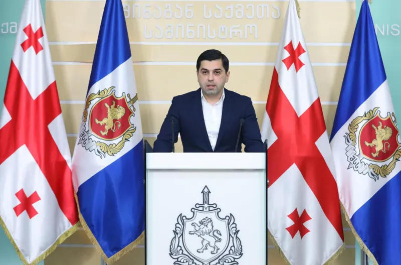 კახა საბანაძე - აქციის მონაწილეებმა ძალადობრივად მოანგრიეს ჯებირი, ისროდნენ ქვებს, ბლაგვ სააგნებს და სცადეს უკანონოდ შეჭრილიყვნენ ცესკოში, დაკავებულია 19 პირი
