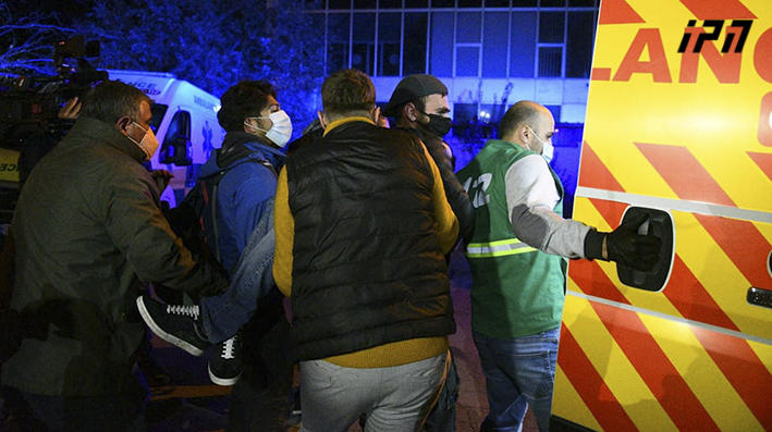 საგანგებო სიტუაციების ცენტრის ინფორმაციით, ცესკოსთან გამართულ აქციაზე დაშავებული 10-მდე პირი კლინიკებში გადაიყვანეს