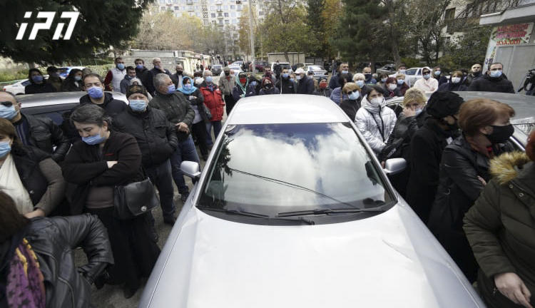 გლდანის მე-10 საოლქო საარჩევნო კომისიის შენობასთან საპროტესტო აქცია დასრულდა