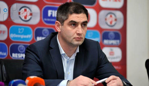 ფეხბურთის ფედერაციაში აცხადებენ, რომ ფედერაციის შენობასთან გამართული აქციის ერთ-ერთი ორგანიზატორი ნიკა მელია იყო