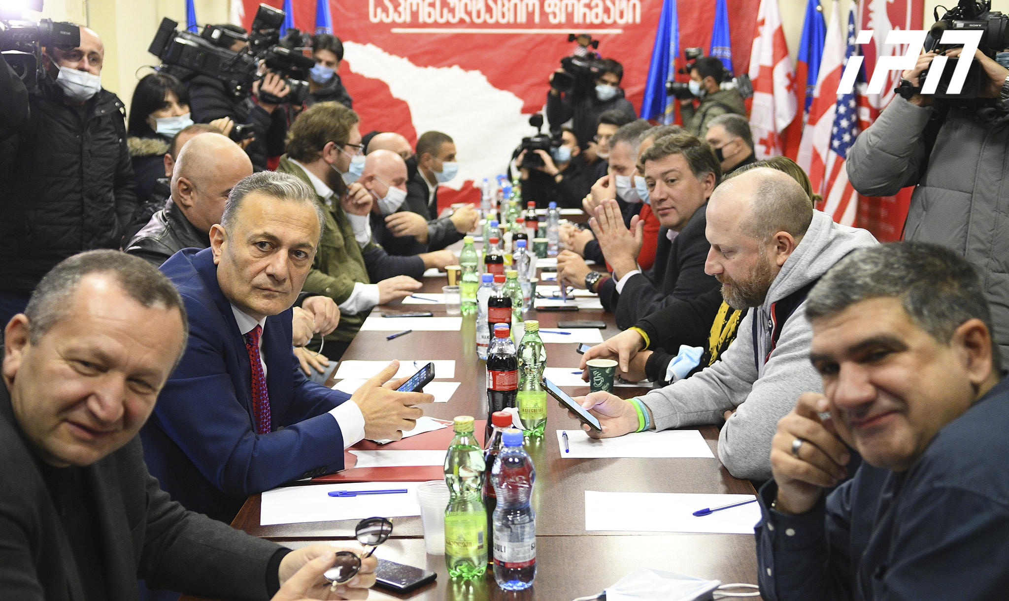 „ლეიბორისტული პარტიის“ ოფისში ოპოზიციური პარტიების წარმომადგენლების შეხვედრა მიმდინარეობს