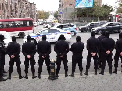 ერევანში პოლიციამ ნიკოლ ფაშინიანის გადადგომის მოთხოვნით გამართულ აქციაზე რამდენიმე პირი დააკავა