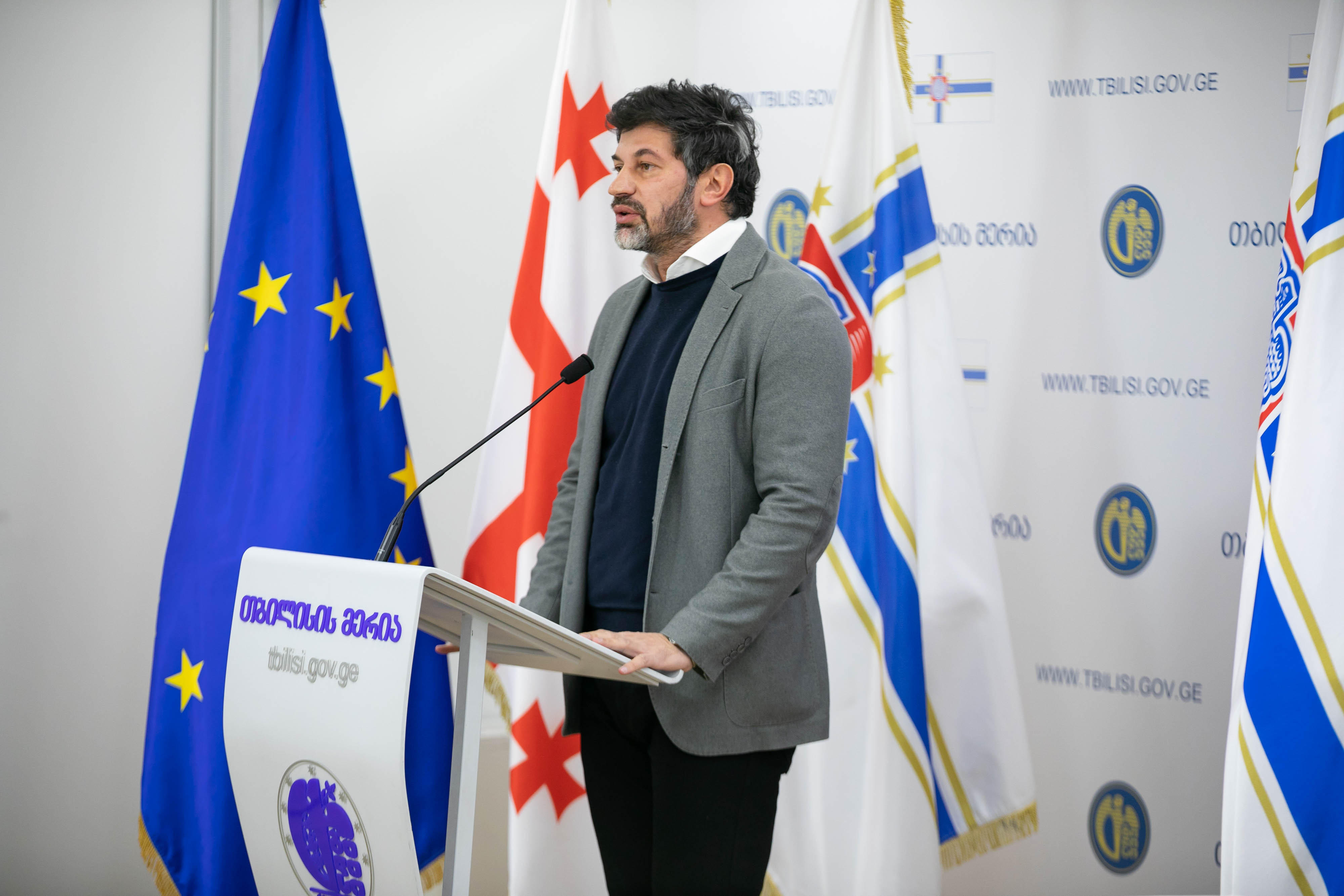 კახა კალაძის განცხადებით, სესხები გადაუვადდებათ იმ ობიექტებში დასაქმებულებს, რომელთა საქმიანობა იზღუდება