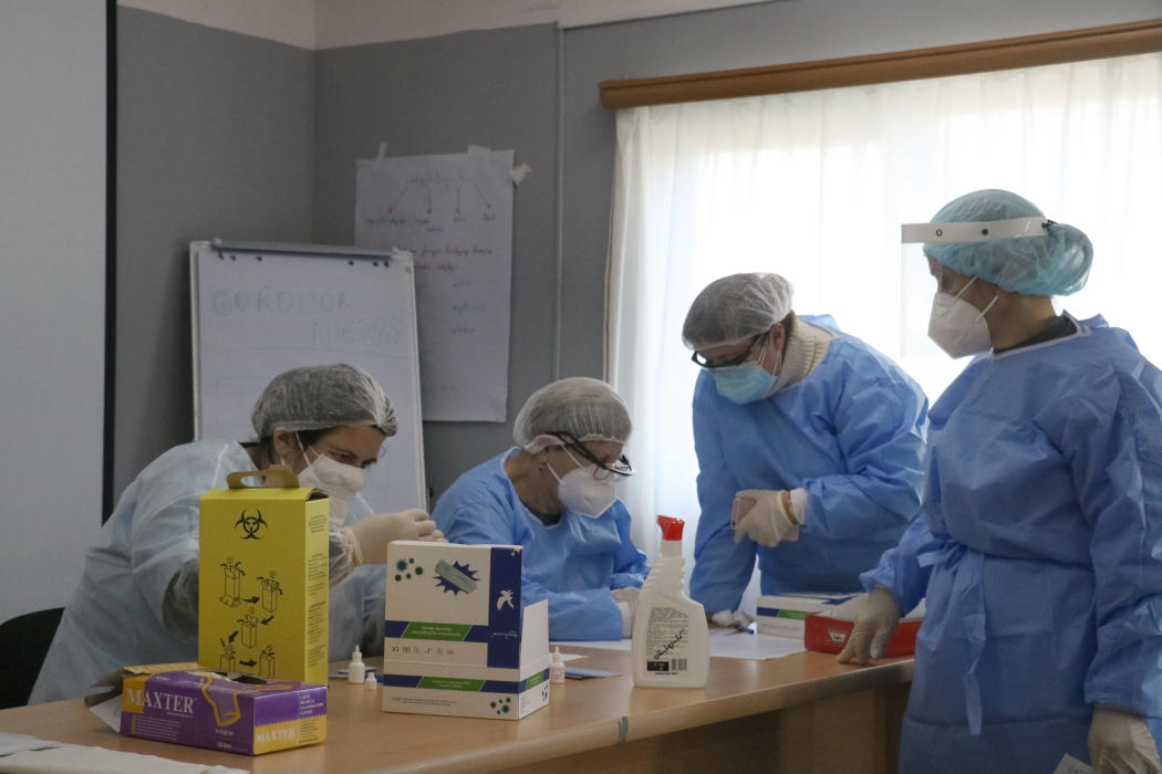 სენაკის მუნიციპალიტეტში მცხოვრებ დევნილებს COVID-19-ის ტესტირება და სეზონური გრიპის ვაქცინაცია ჩაუტარდათ