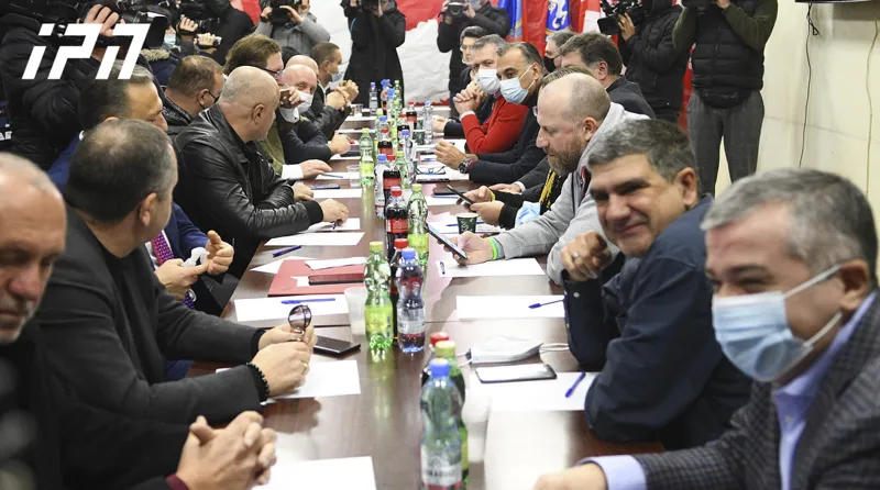 „ლეიბორისტული პარტიის" ოფისში ოპოზიციური პარტიების ლიდერების შეხვედრა მიმდინარეობს