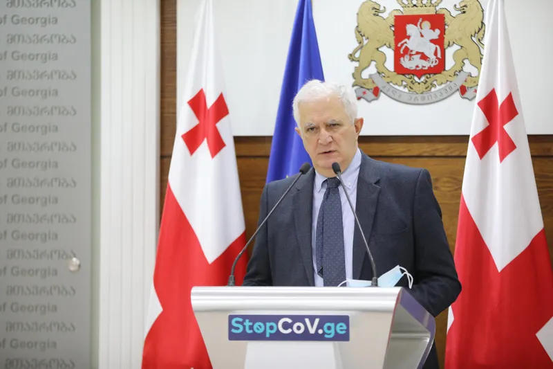 ამირან გამყრელიძის განცხადებით, პანდემიის გათვალისწინებით, აღდგომის დღესასწაულთან დაკავშირებით პოზიციები საპატრიარქოსთანაც შეჯერდება