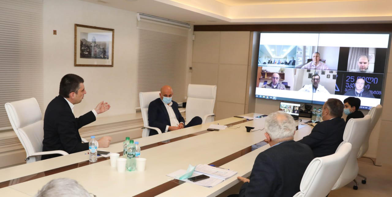 პრემიერ-მინისტრმა ჯანდაცვის სფეროს ექსპერტებთან შეზღუდვებისა და ინტენსიური ტესტირების პროგრამის ეფექტურობა განიხილა