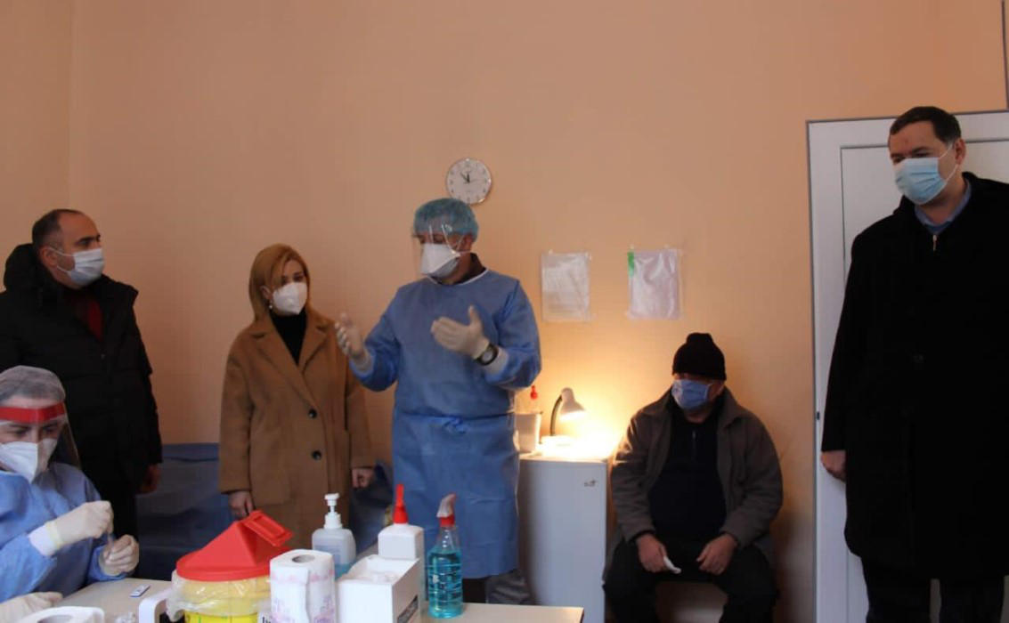 იმერეთში მცხოვრებ აფხაზეთიდან დევნილებს COVID-19-ის ტესტირება და სეზონური გრიპის ვაქცინაცია ჩაუტარდათ