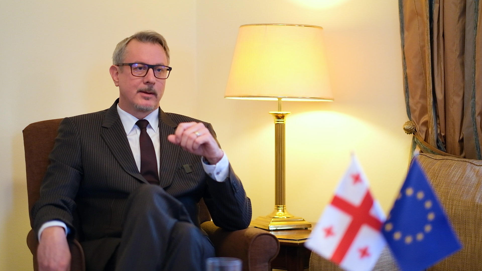 COVID-19-ის წინააღმდეგ ბრძოლაში ევროკავშირის მიერ საქართველოსთვის გაწეული მხარდაჭერა - ევროკავშირის ელჩის, კარლ ჰარცელის ინტერვიუ