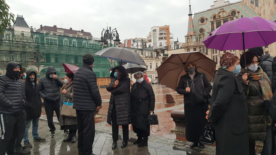 ბათუმში, მოძრაობა „ჰუმანურობისათვის" წარმომადგენლებმა და პატიმრების ოჯახის წევრებმა, საპროტესტო აქცია გამართეს