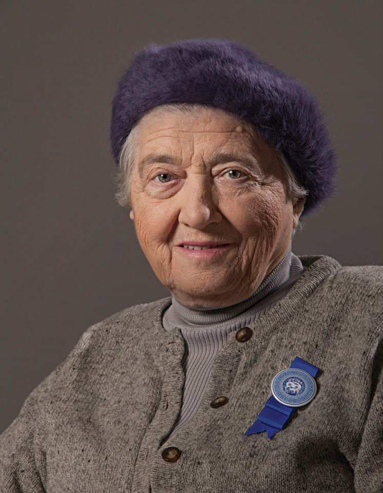 მიხეილ ჩხენკელი აკადემიკოს მზექალა შანიძეს 95 წლის იუბილეს ულოცავს