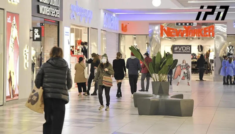 С сегодняшнего дня в Грузии открылись торговые центры и магазины, однако по субботам и воскресеньям они не будут работать