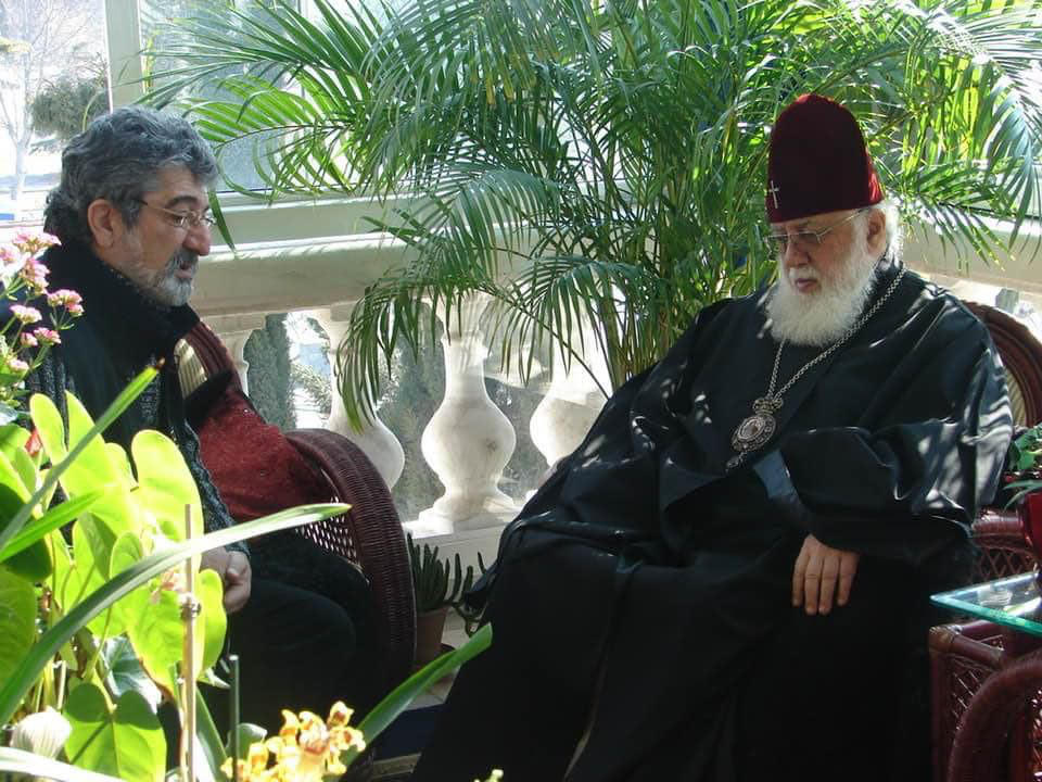 ილია მეორე - სიყვარულის გაცემისთვის უშურველი, წრფელი, მეგობრობისათვის მოწოდებული, თავის ხმასავით ძლიერი და ლმობიერი, სარწმუნოებისათვის გულმხურვალე -  ასეთად დარჩება თემურ წიკლაური ჩვენს მეხსიერებაში