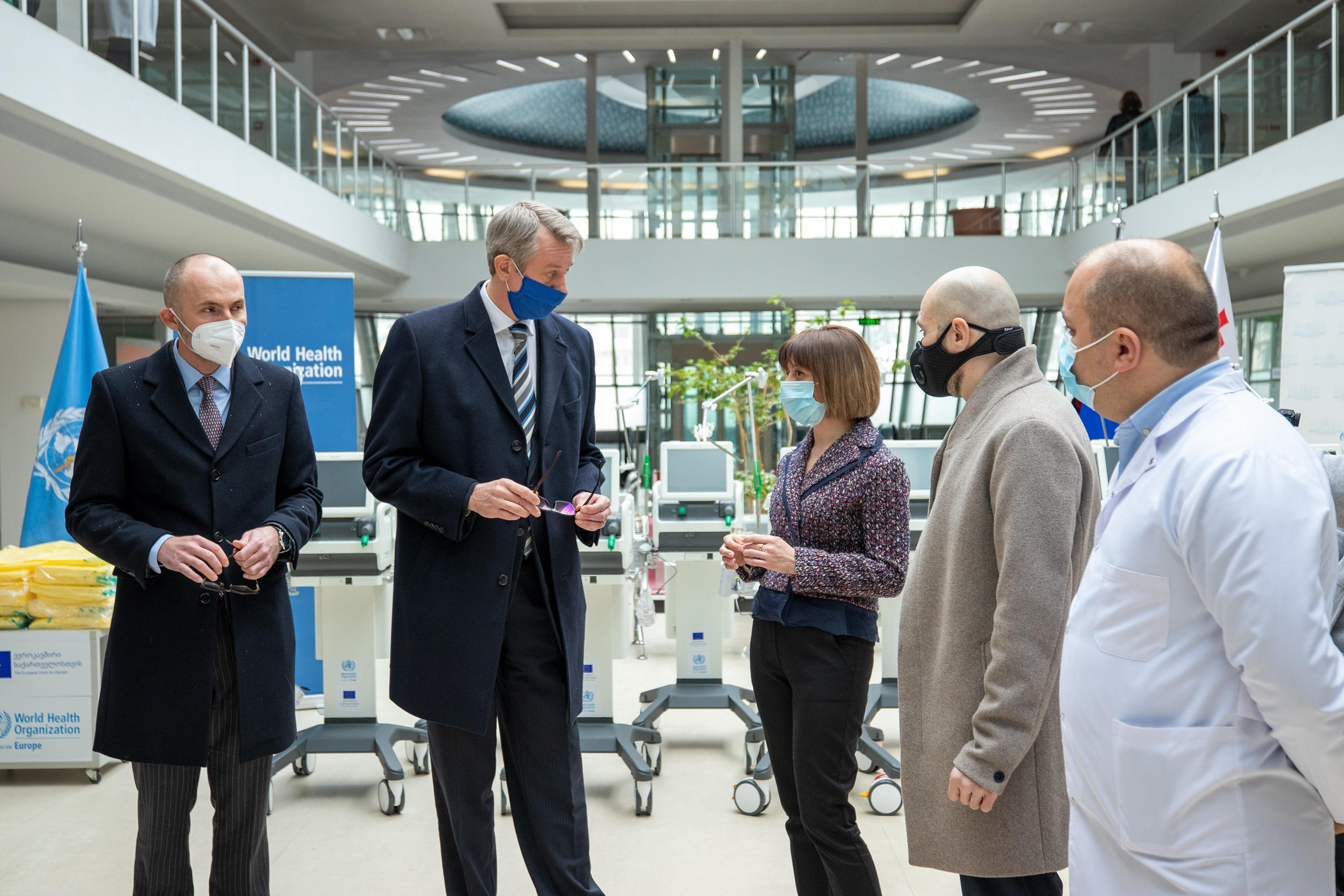 ევროკავშირის წარმომადგენლობა საქართველოში და ჯანმო COVID-19 საავადმყოფოებს სამედიცინო ვენტილატორებსა და დამცავ საშუალებებს გადასცემს