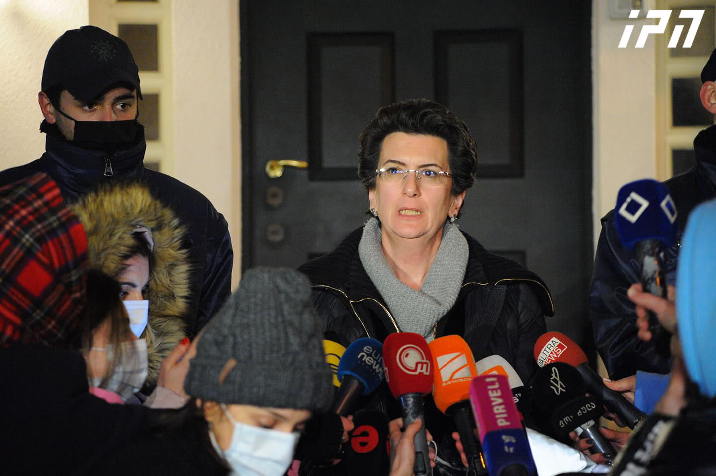 ნინო ბურჯანაძე თაკო ჩარკვიანის განცხადებაზე - მე არავის ვუპირისპირდები, ვიდრე არჩევნებს არ მოვიპოვებ - ვისაც არ აქვს უნარი, თავი შეიკავოს, საერთოდ არ უნდა იყოს პოლიტიკაში