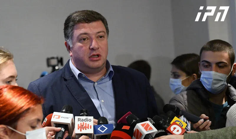 Гиги Угулава на заявление Арчила Талаквадзе – В этой обстановке о каком парламенте мы говорим? И те, кто в нем, должны выйти