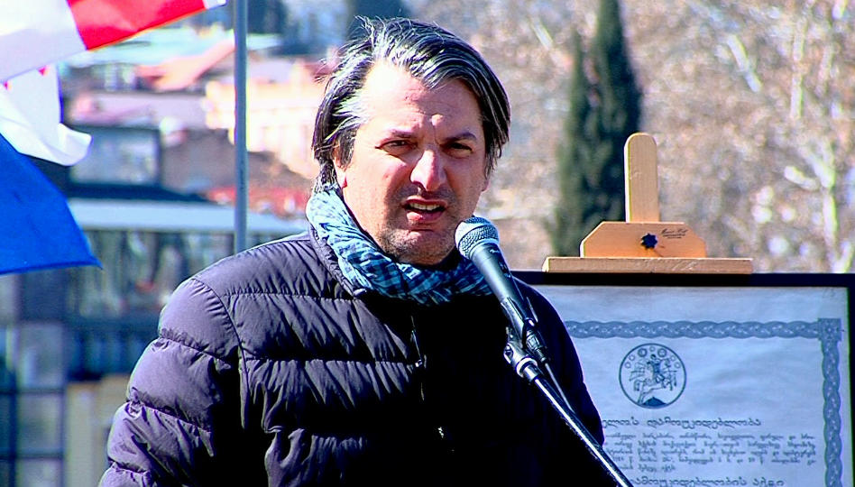 რატი ამაღლობელი - მარტო დარჩენილმა „ოცნებამ“ უნდა გააცნობიეროს, რომ ის არ არის ერთი ადამიანის მიმართ ანგარიშვალდებული და მისი სიჯიუტე ქმნის კრიზისს