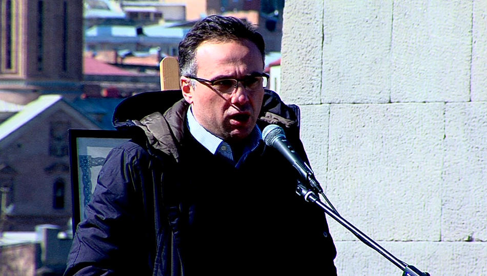 ლაშა ბუღაძე - "ქართულმა ოცნებამ" თავი ამოწურა, პარლამენტი ქართულ საზოგადოებას, მთავრობა კი ქართველი ხალხის ნებას არ ასახავს
