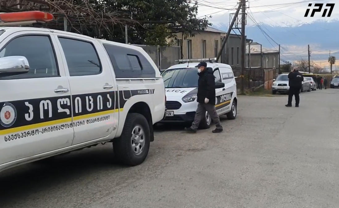 თელავში 27 წლის ბიჭმა მშობლები და ბებია მოკლა