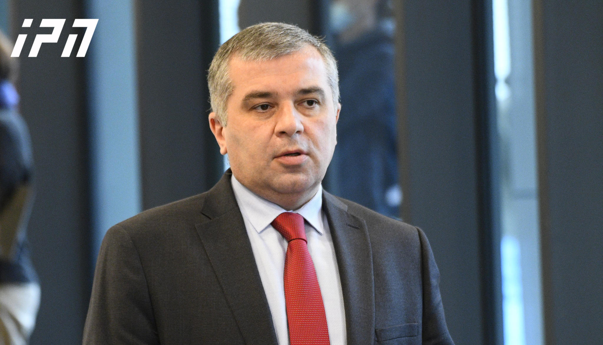 დავით ბაქრაძე „ამნისტიის შესახებ კანონში“ სამი პრინციპის გათვალისწინებას მოითხოვს, წინააღმდეგ შემთხვევაში კი მის მიერ კანონპროექტის მხარდაჭერას შეუძლებლად მიიჩნევს