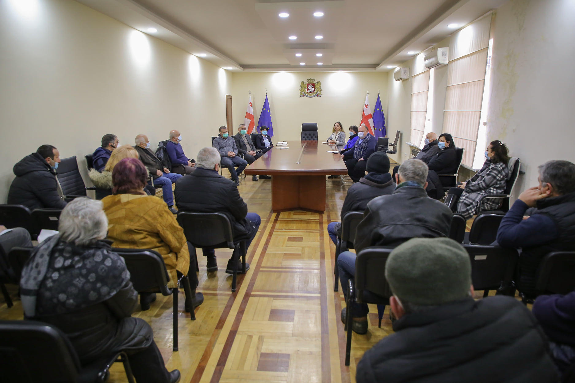 ბესარიონ სიმონიშვილი გურიის რეგიონში მცხოვრებ დევნილებსა და ეკომიგრანტებს შეხვდა