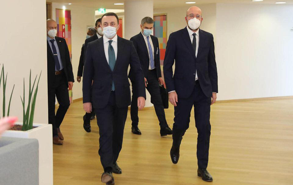 ირაკლი ღარიბაშვილი შარლ მიშელს ამჯერად გაფართოებულ ფორმატში ხვდება