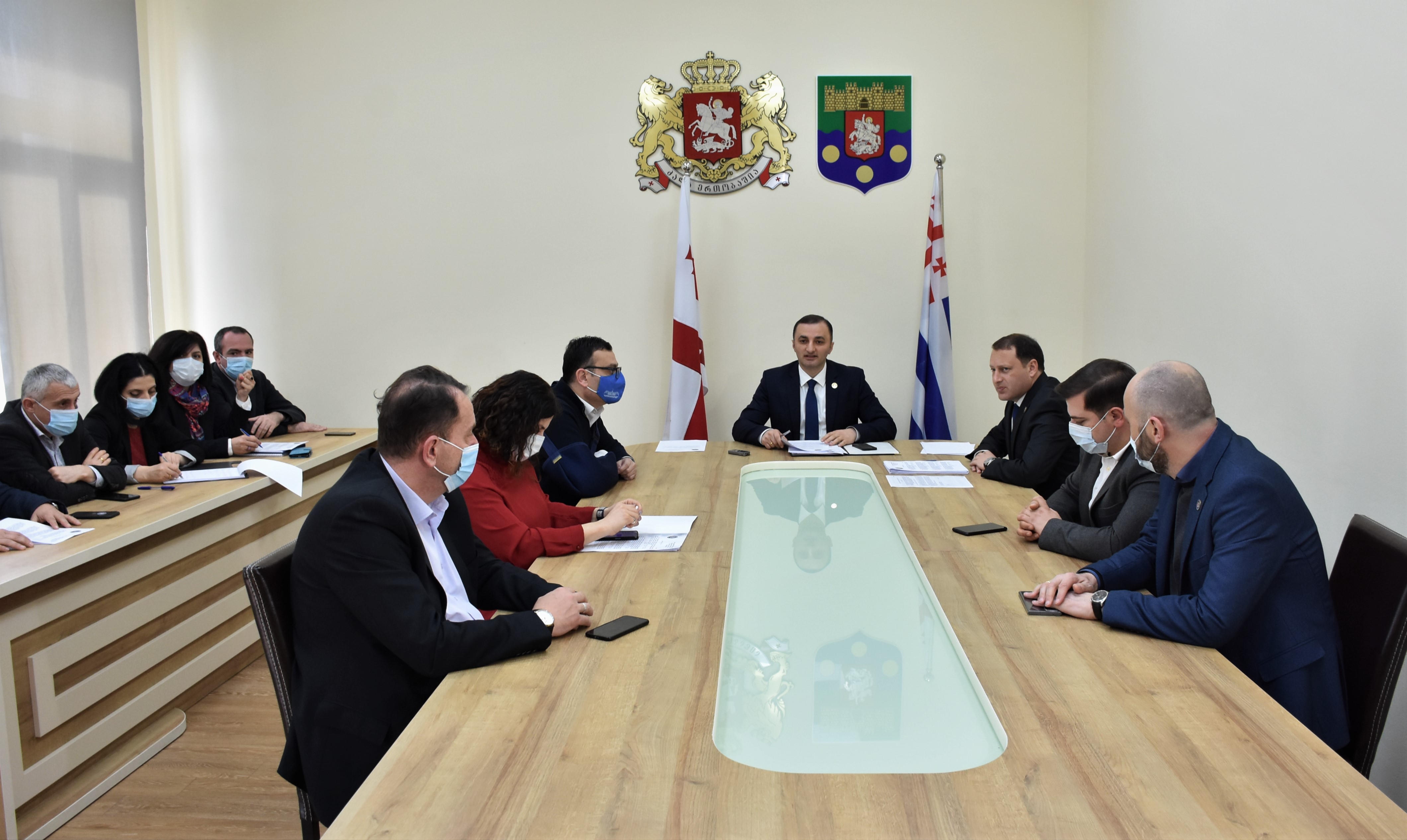 უმაღლესი საბჭოს ბიურომ წამყვან კომიტეტს რეგლამენტის პროექტზე მსჯელობისთვის ვადა გაუგრძელა