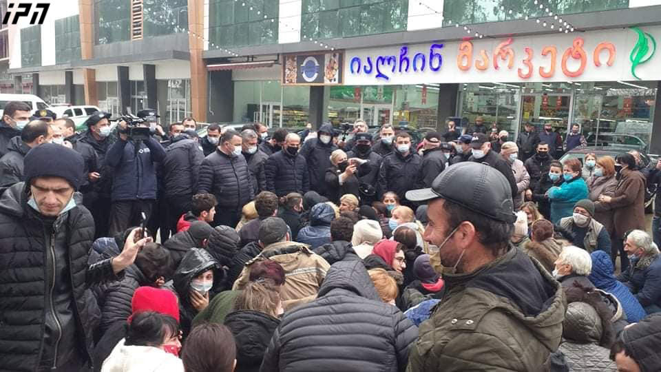 აჭარის ჯანდაცვის სამინისტროს ინფორმაციით,  სამთავრობო კომისია “ოცნების ქალაქში” მცხოვრებლებისთვის ფართების გადაცემის კრიტერიუმებზე მსჯელობს