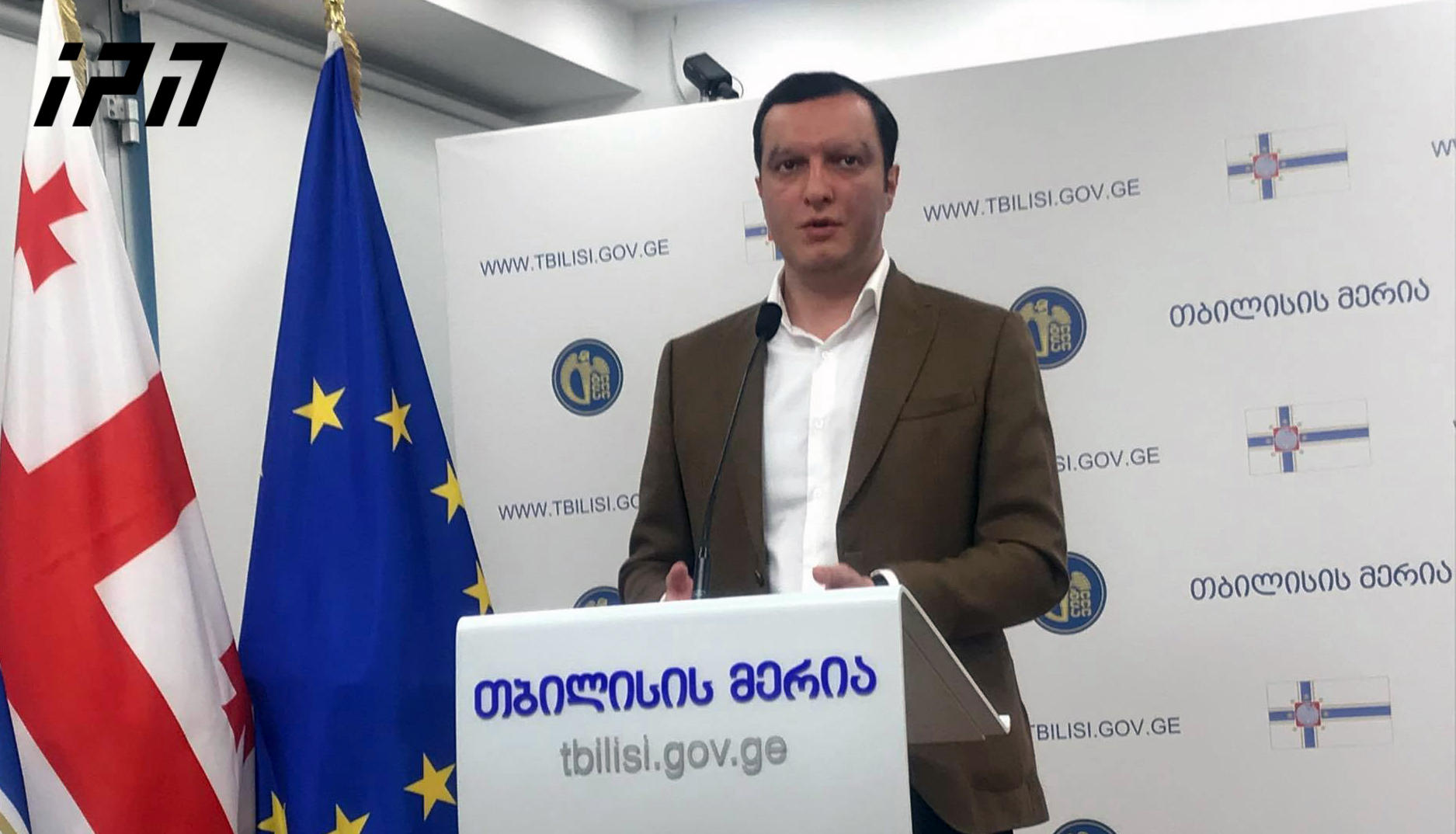 თბილისის მერის მოადგილე განმარტავს, რატომ ამოავსეს მაჭავარიანის ქუჩაზე არსებულ მეწყერსაშიშ ფერდობზე ნაპრალები თიხით