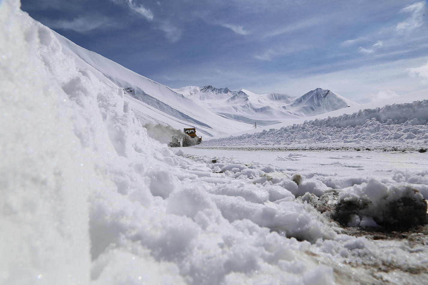 ზვავსაშიშროების გამო გუდაური-კობის მონაკვეთზე ავტოტრანსპორტის მოძრაობა აკრძალულია