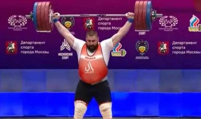 Lasha Talakhadze sets the world record and wins a gold medal