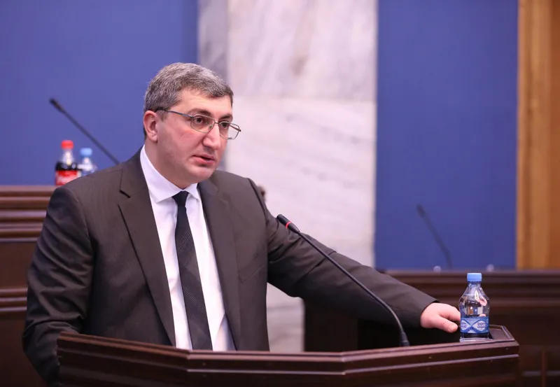 გიორგი კაკაურიძე გრიგოლ ვაშაძეს - ვერ დაგეთანხმებით, რომ ჩვენ დღეს ომის ბიუჯეტი უნდა გვქონდეს