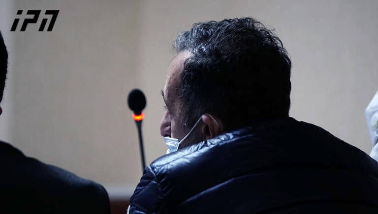 ადვოკატის განცხადებით, დავით კოდუასა და ოჯახის წევრებს შორის კონფლიქტი იმის გამო დაიწყო, რომ კოდუა ე.წ. კომენდანტის საათის დროს სახლიდან მიდიოდა, მეუღლეს კი ეს არ უნდოდა
