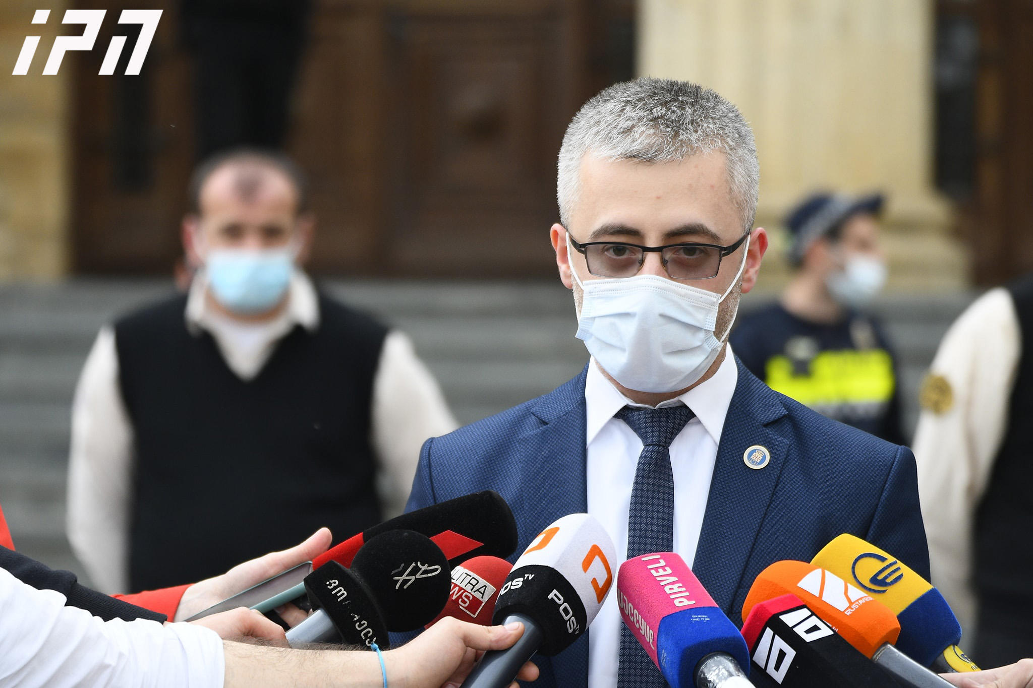 პროკურორის განცხადებით, გიორგი მენაბდეს ბრალი ახალი მტკიცებულებების მოპოვების, მათ შორის, მსჯავრდებულ გუგა ბარბაქაძის ჩვენების შემდეგ წარუდგინეს
