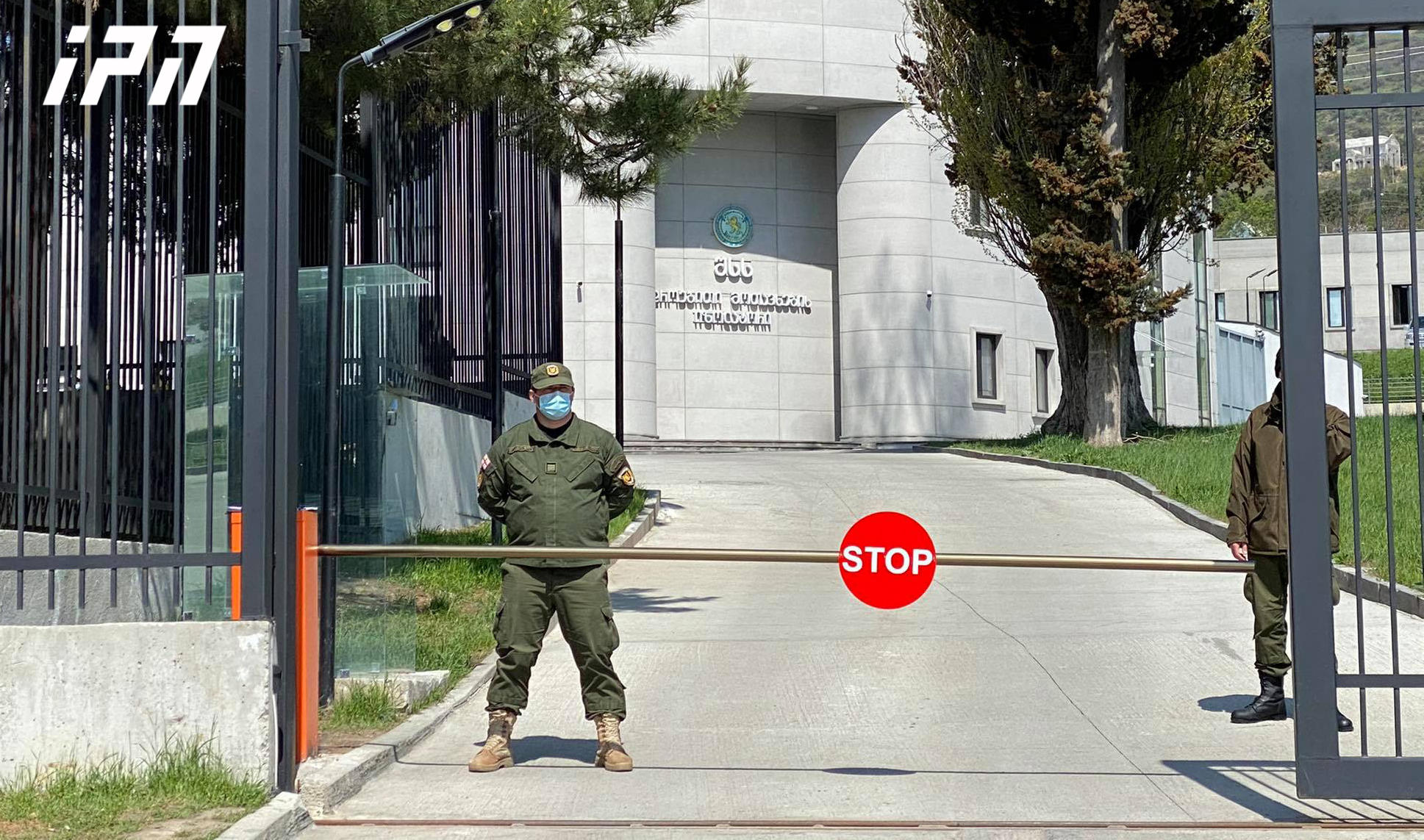 4 ოქტომბერს, თბილისში განვითარებულ მოვლენებთან დაკავშირებით დაკავებულ სამოქალაქო აქტივისტს, ნანა სანდერს ადვოკატები დღეს ზაჰესის დროებითი მოთავსების იზოლატორში მოინახულებენ