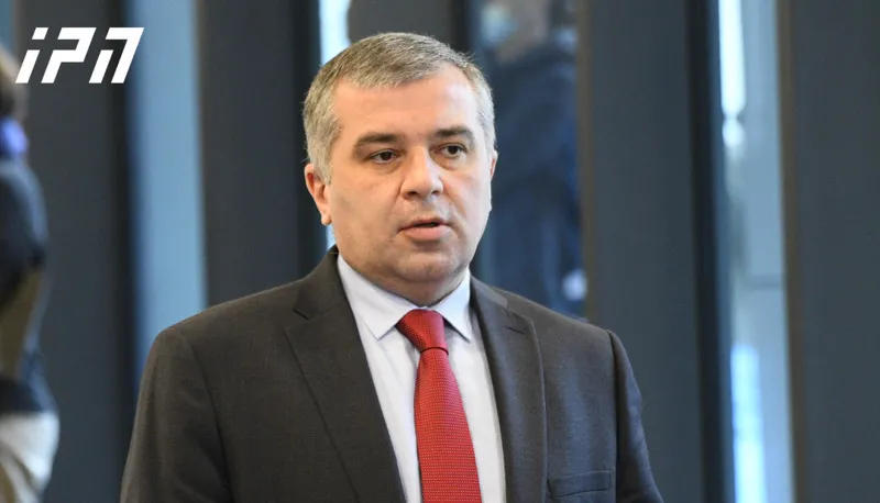 დავით ბაქრაძე ფრაქცია „ლელოში“ შესაძლო გაწევრიანების შესახებ ინფორმაციას უარყოფს