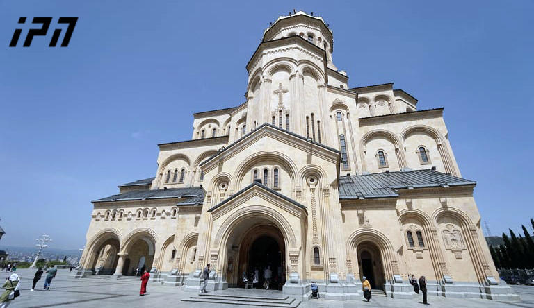 სამების ტაძარში, ოკუპირებული აფხაზეთის რეგიონიდან გადმოსვენებული, 1990-იანი წლების შეიარაღებული მოქმედებების დროს უგზო-უკვლოდ დაკარგული 16 იდენტიფიცირებული პირის სამოქალაქო სამოქალაქო პანაშვიდი გაიმართება