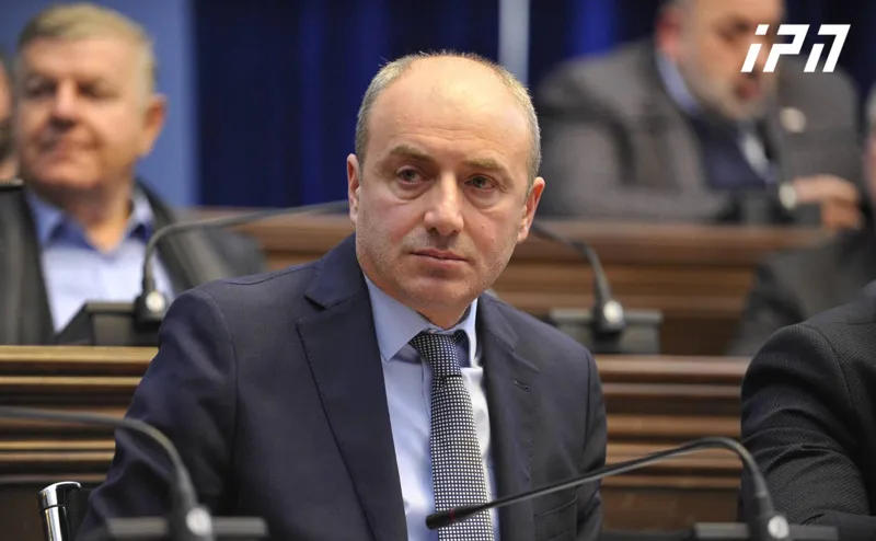 გურამ მაჭარაშვილი - ვსვამ კითხვას, რა მოთხოვნა აქვს მიხეილ სააკაშვილს და ხელისუფლების მიერ რა კანონიერი მოთხოვნის დაკმაყოფილების შემთხვევაში შეწყვეტს ის შიმშილობას?