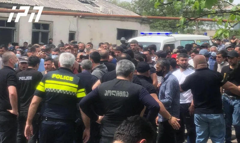 В Дманиси между местным населением противостояние