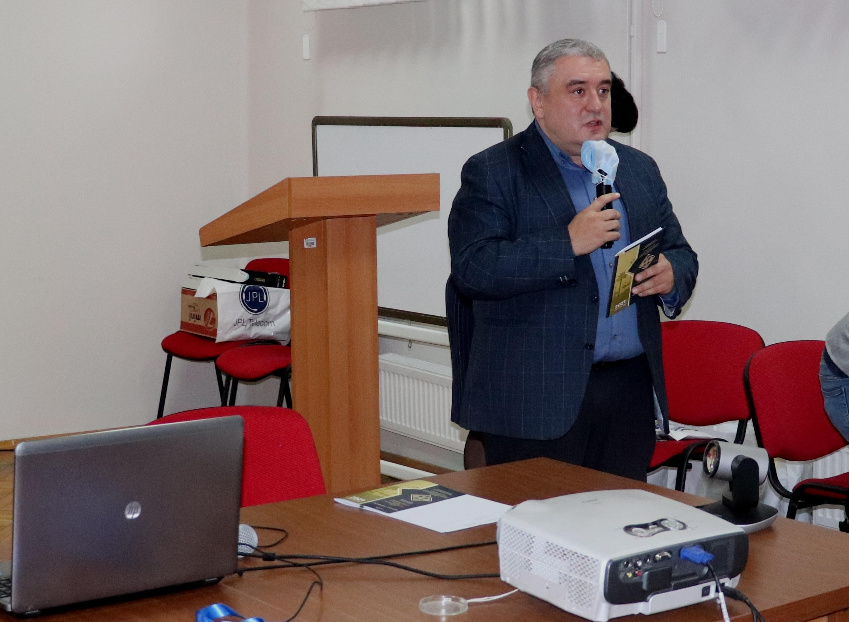 რუსთაველის  ფონდის მხარდაჭერით „საერთაშორისო საგაზაფხულო სკოლა „აფხაზეთი -  შუა საუკუნეებიდან დღემდე“ გაიხსნა