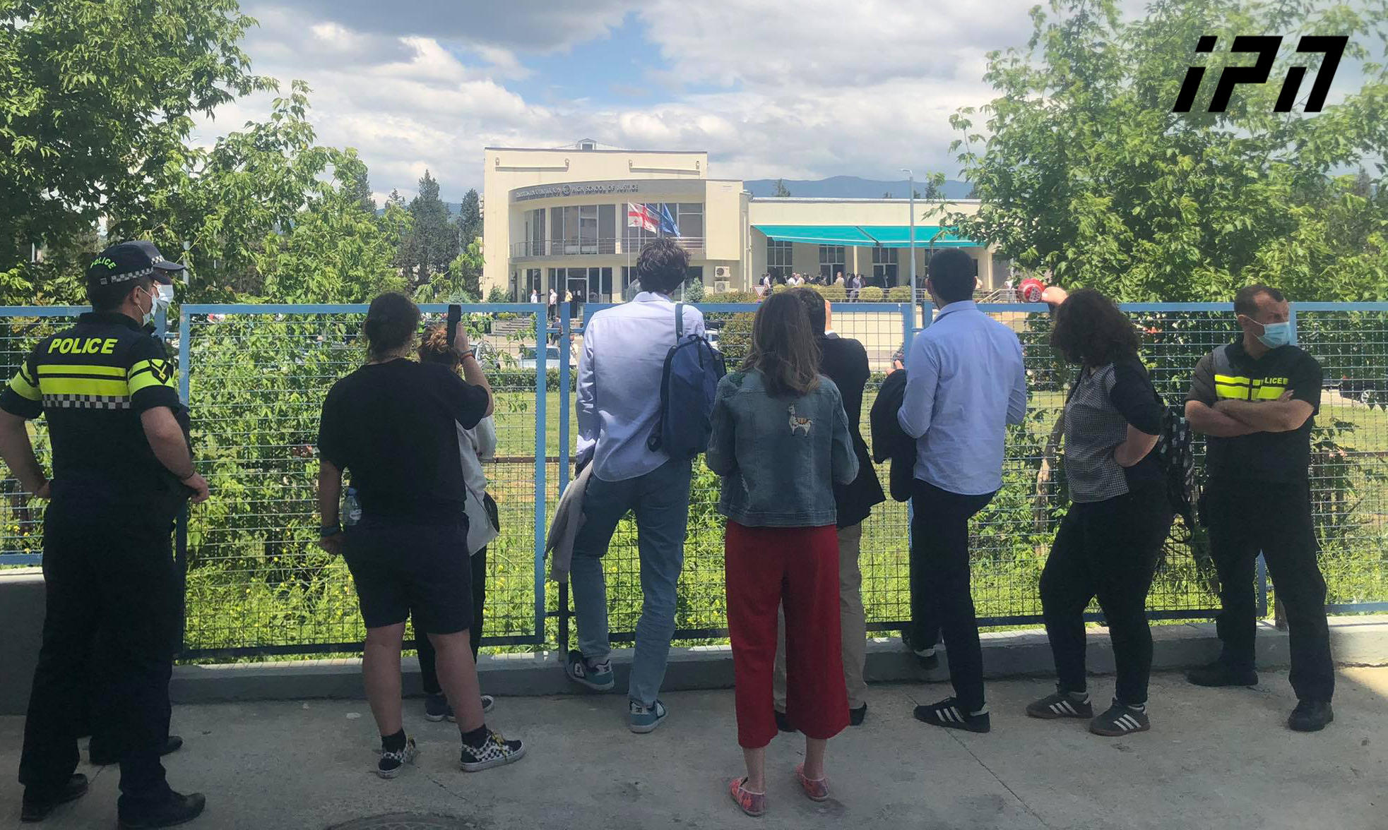 Extraordinary Conference of Judges at the High School of Justice is taking place against the background of shouts - "Shame"