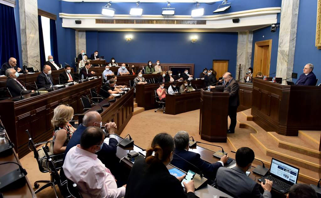 გიორგი ვაშაძე კობა გვენეტაძეს - რატომ წაიღეთ ჩვენი ჯიბიდან 5,5 მლნ ლარი პრემია თქვენ და თქვენმა თანამშრომლებმა, ჩვენ რა მოგვეცით, რის გამოც თავი ამხელა ფულით დაიჯილდოვეთ?