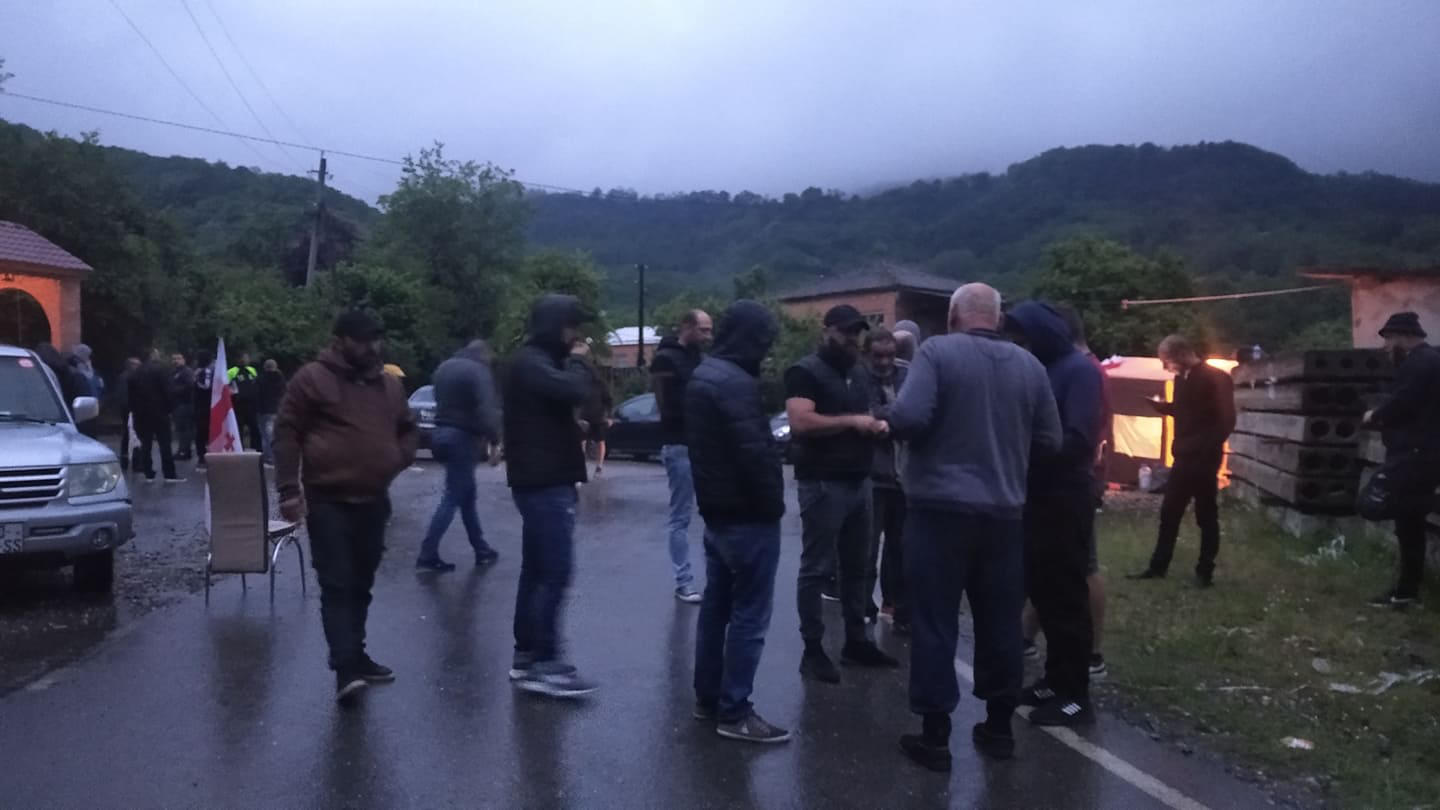 სოფელ ზარათში ხმაური იყო - ადგილობრივებსა და პოლიციას შორის დაპირისპირება მოხდა