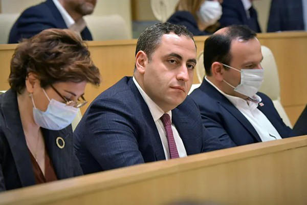 გიორგი ვაშაძე თეა წულუკიანს - რაც თქვენ დღეს აქ წარმოაჩინეთ, კულტურის მინისტრობა კი არა უკულტურობის მინისტრობაა - მართლა საოცრებაა, რომ თქვენ წარმოადგენთ საქართველოში კულტურის სფეროს