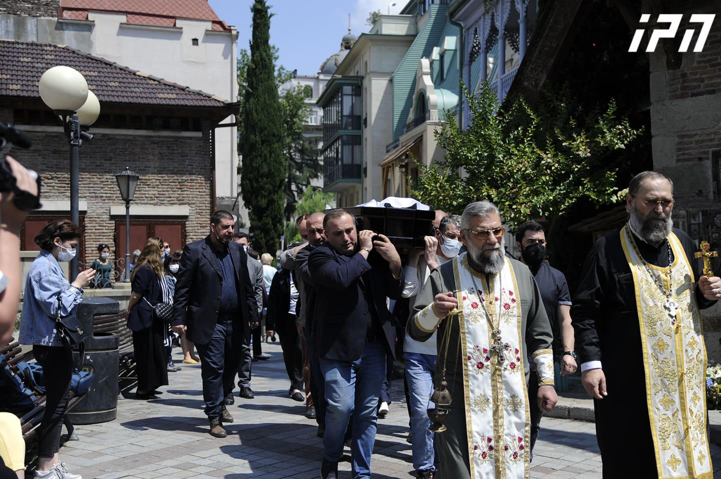 რეზო გაბრიაძე ანჩისხატის ტაძრიდან ტაშით გააცილეს