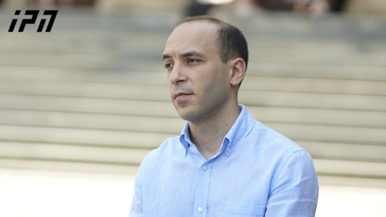 ე.წ. საბოტაჟის საქმის მოსამართლემ ადვოკატი დიმიტრი საძაგლიშვილი სხდომათა დარბაზიდან გააძევა